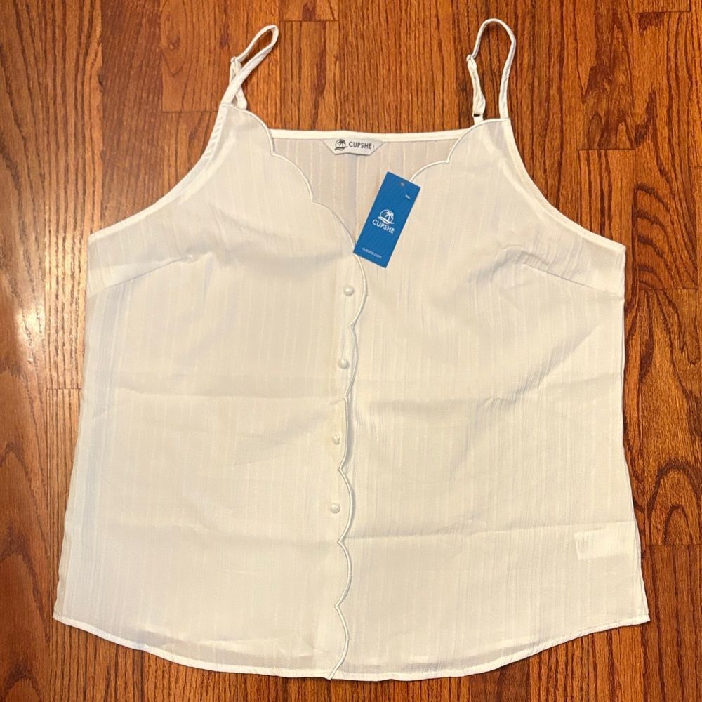 CUPSHE NWT White Scalloped Button-Down Tank Top - Size L